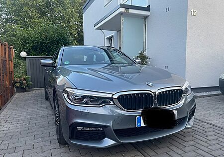 BMW 530d xDrive Touring A - Head Up - AHK-Softclose