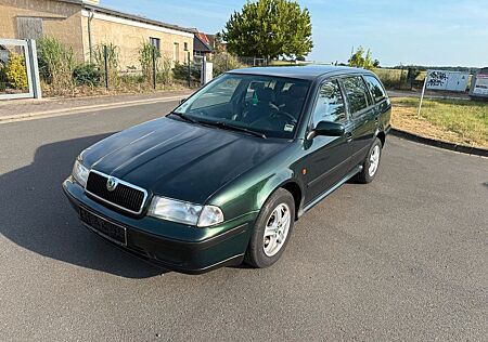 Skoda Octavia Combi 2.0 Elegance Elegance
