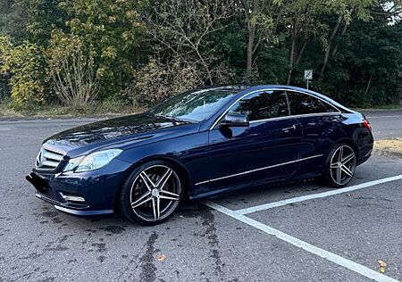 Mercedes-Benz E 350 Mercedes Coupé AMG Line