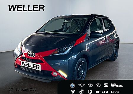 Toyota Aygo (X) -play touch *Navi*Kamera*PDC hi*LMF*Color*