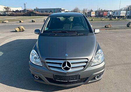 Mercedes-Benz B 160 BlueEFFICIENCY*TÜV*SHZ*Klima