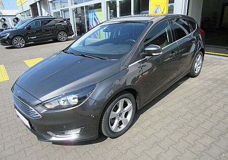 Ford Focus 1.0 Lim. Titanium*NUR FÜR GEWERBE*