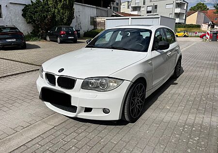 BMW 123d M -Paket Navi Xenon Schiebedach Scheckheft