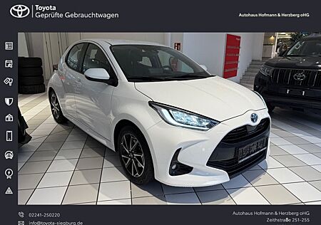 Toyota Yaris Hybrid 1.5 VVT-i Team Deutschland