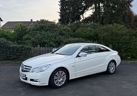 Mercedes-Benz E 250 Coupé BlueEFFICIENCY AVANTGARDE ...