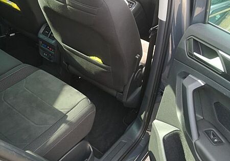 VW Tiguan Volkswagen 2.0 TDI SCR DSG Elegance Matrix LED