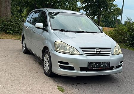 Toyota Avensis Verso 2.0 D-4D  Klima / 7-Sitze