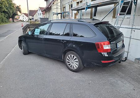 Skoda Octavia 1.6 TDI AHK Klima SHZ