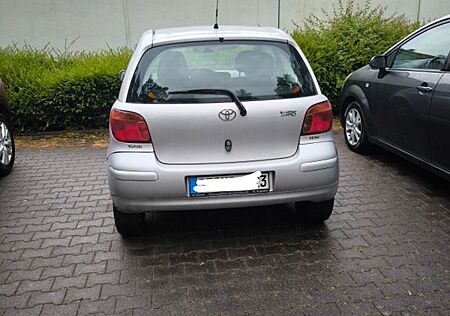 Toyota Yaris gebraucht kaufen Toyota Yaris 1,0-l-VVT-i Luna Luna