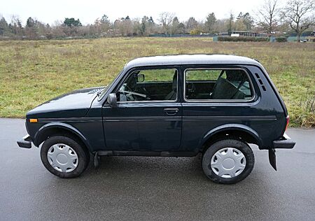 Lada Niva 4x4 (Taiga), 1. Hand, TÜV 06/2027