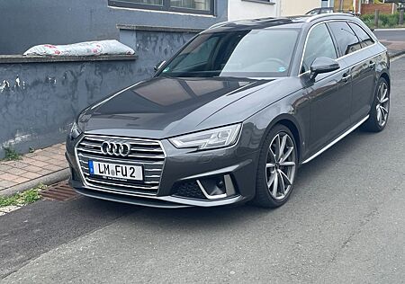 Audi A4 40 TDI S-Line S-Tronic Quattro Sport Avant