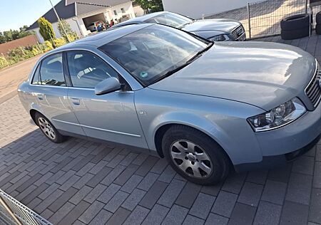 Audi A4 2.0 multitronic -