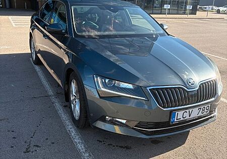 Skoda Superb 2.0 TDI SCR DSG STYLE COMBI STYLE