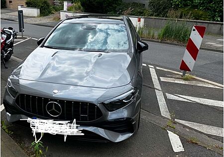 Mercedes-Benz A 35 AMG Mercedes-AMG A 35 4MATIC DCT Merced...