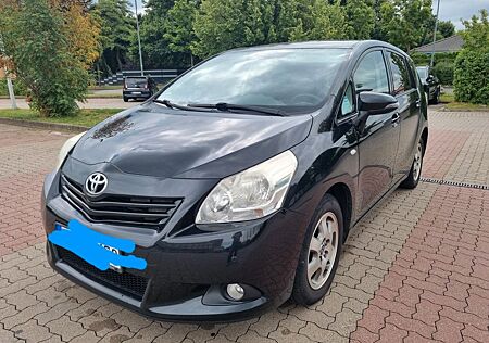 Toyota Verso 2.0l D-4D Executive 7 Sitzplätze