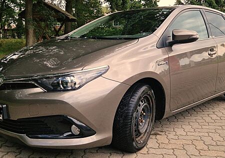 Toyota Auris 1,8 Benzin/Hybrid