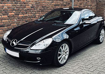 Mercedes-Benz SLK 280 - Umfangreiche Ausstattung