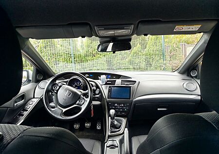 Honda Civic 5D 1.8 i-VTEC Sport
