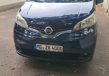 Nissan NV200