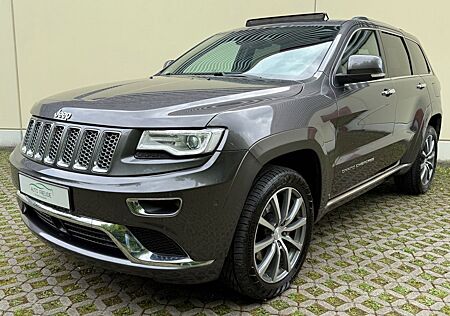 Jeep Grand Cherokee 3.0 CRD Summit AHK Pano 360°
