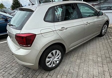 VW Polo Volkswagen 1.0 TSI 70kW Comfortline Style