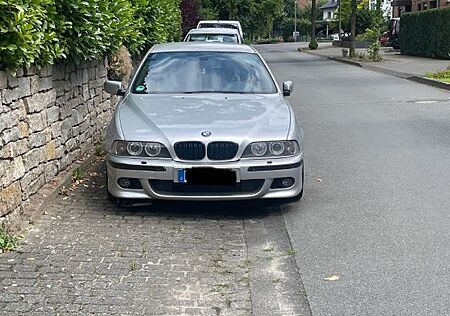 BMW 525i E 39 M Paket ab Werk TÜV 02/2027