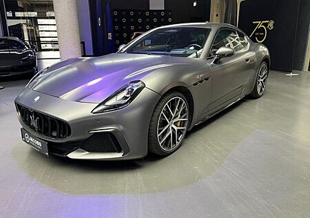 Maserati GranTurismo MY24 Trofeo Grigio Maratea Matt Navi