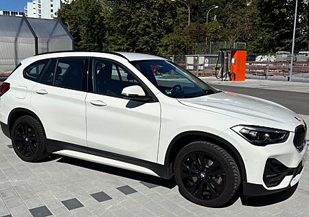 BMW X1 xDrive25e Steptronic Sport Line