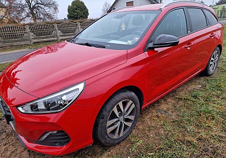 Hyundai i30 1.0 T-GDI YES! +*NAVI*KLIMA*TÜV 07/26*