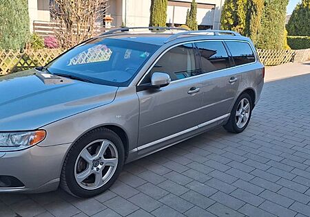 Volvo V70 D5 Kinetic Geartronic Kinetic