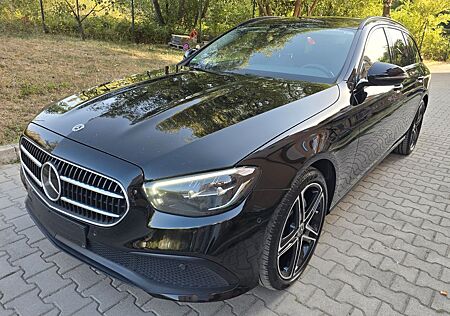Mercedes-Benz E 220 d T 9G-TRONIC Avantgarde