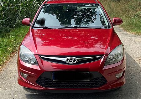 Hyundai i30 CW blue 1.4 Classic Classic