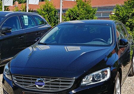 Volvo V60 D3 Business Edition Business, top gepflegt