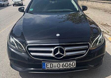 Mercedes-Benz E 220 d EXCLUSIVE Autom. EXCLUSIVE