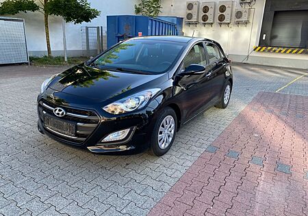 Hyundai i30 1.6/Navi/Kamera/LED
