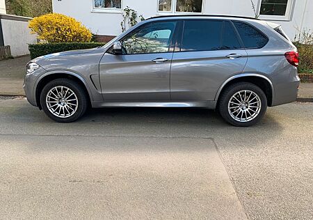 BMW X5 xDrive30d Voll Leder M-Paket ab Werk