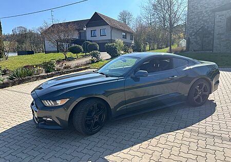 Ford Mustang 3.7 V6 Benzin (Tausch möglich)