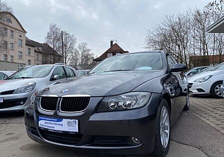 BMW 318i 3-er Lim.*SEHR GEPFLEGT*TEMPOMAT*SITZH.*PDC