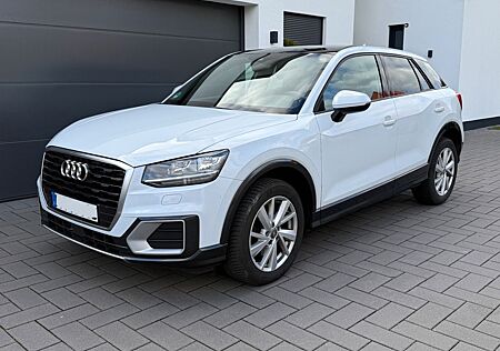Audi Q2 1.6 TDI design Virtual Cockpit LED NAVI Sound