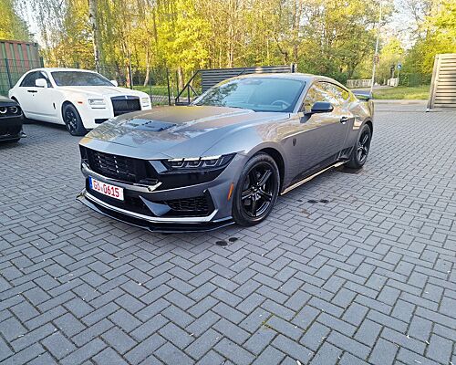 Ford 2.3l Ecoboost DARK HORSE look!