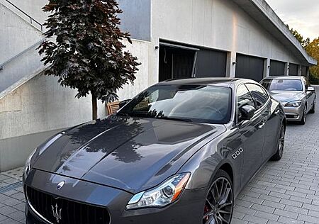 Maserati Quattroporte 3.0 V6 Diesel Automatik -