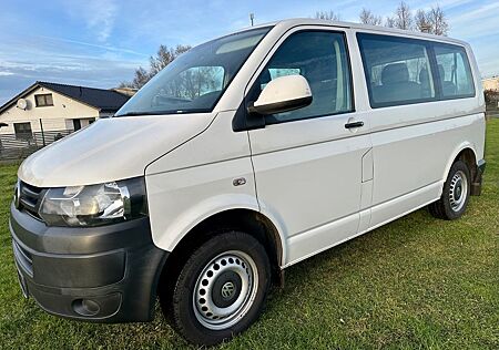 VW T5 Transporter Volkswagen 8 Sitzer Klima