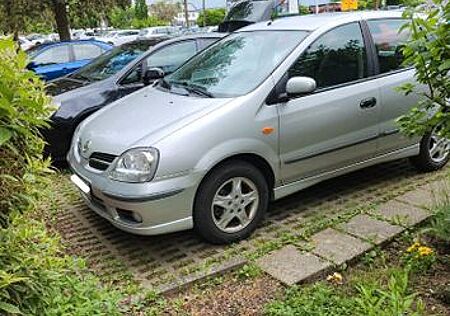 Nissan Almera Tino 2.2 dCi acenta 82kW acenta Euro4