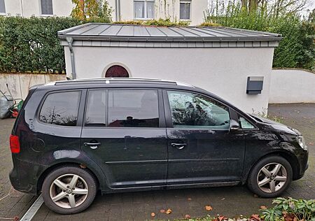 VW Touran Volkswagen 2.0 TDI DSG Style BlueMotion Technolo...