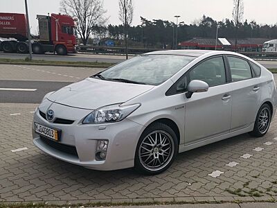 Toyota Prius III Executive Solar/LED/Cam/SHZ/Nav