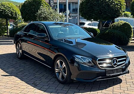 Mercedes-Benz E 400 E 400d 4Matic+RFK+Leder+8Räder+LED+Totw.+Navi