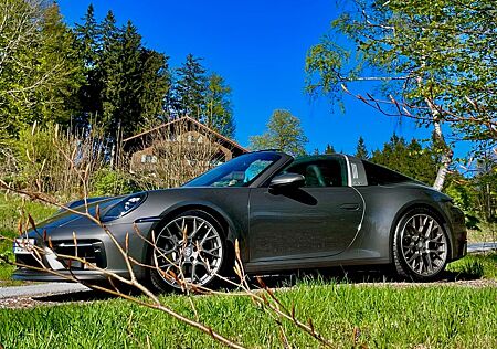 Porsche 992 Targa 4 Targa Sport Design/Werksgarantie