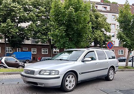 Volvo V70 2.4 D5 -