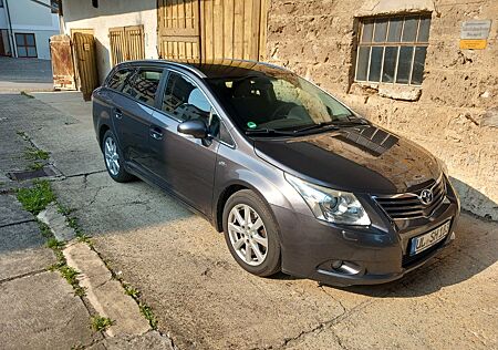 Toyota Avensis Combi 2.2 D Automatik E...