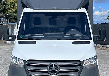 Mercedes-Benz Sprinter mit Kofferaufbau & Hebebü